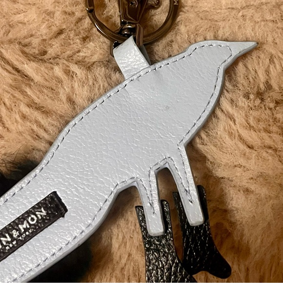 🆕 Min & Mon Bird in Boots leather & fur keychain with eyeballs - Picture 8 of 10